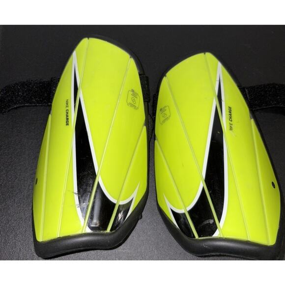 Nike - Youth Charge Soccer Shin Guards Black/Lime Green - Kids Large - Picture 3 of 3